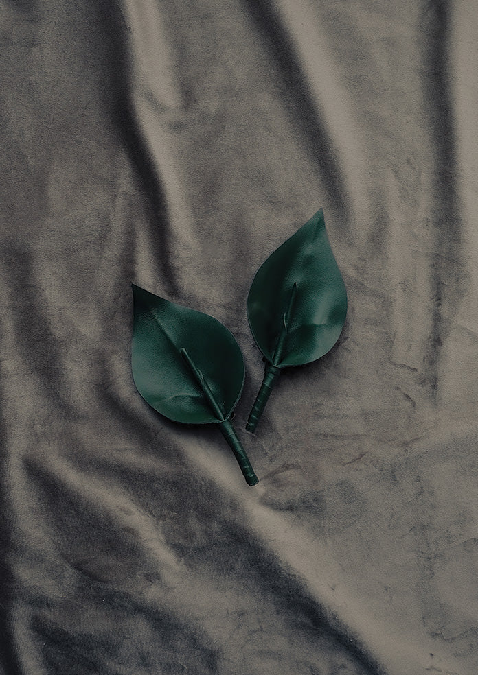 Calla Lily Clip On Shoes Accessories in Emerald Green
