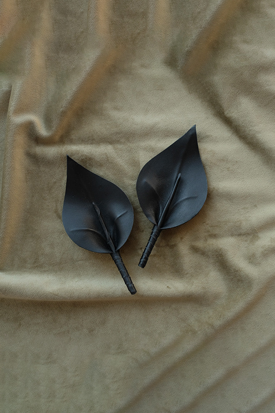 Calla Lily Clip On Shoes Accessories in Black