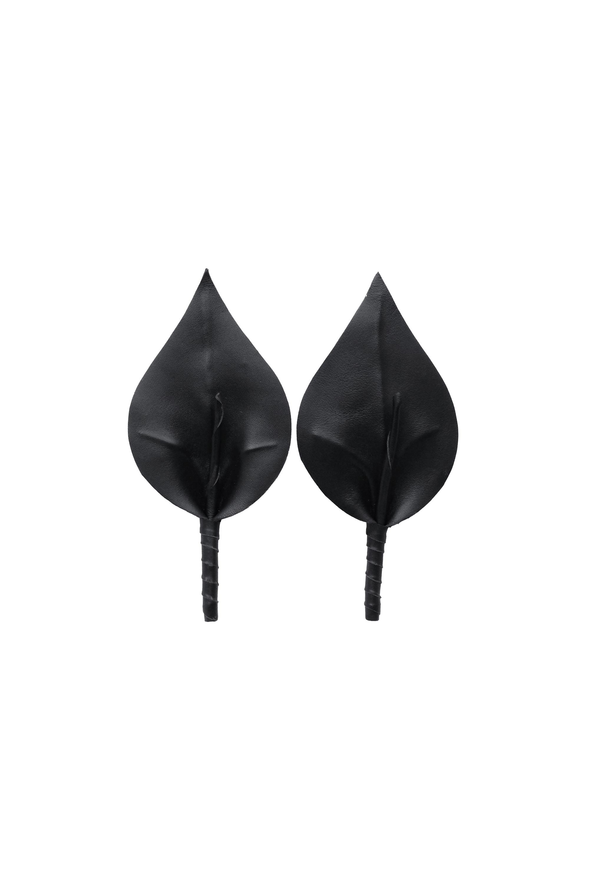 Calla Lily Clip On Shoes Accessories in Black