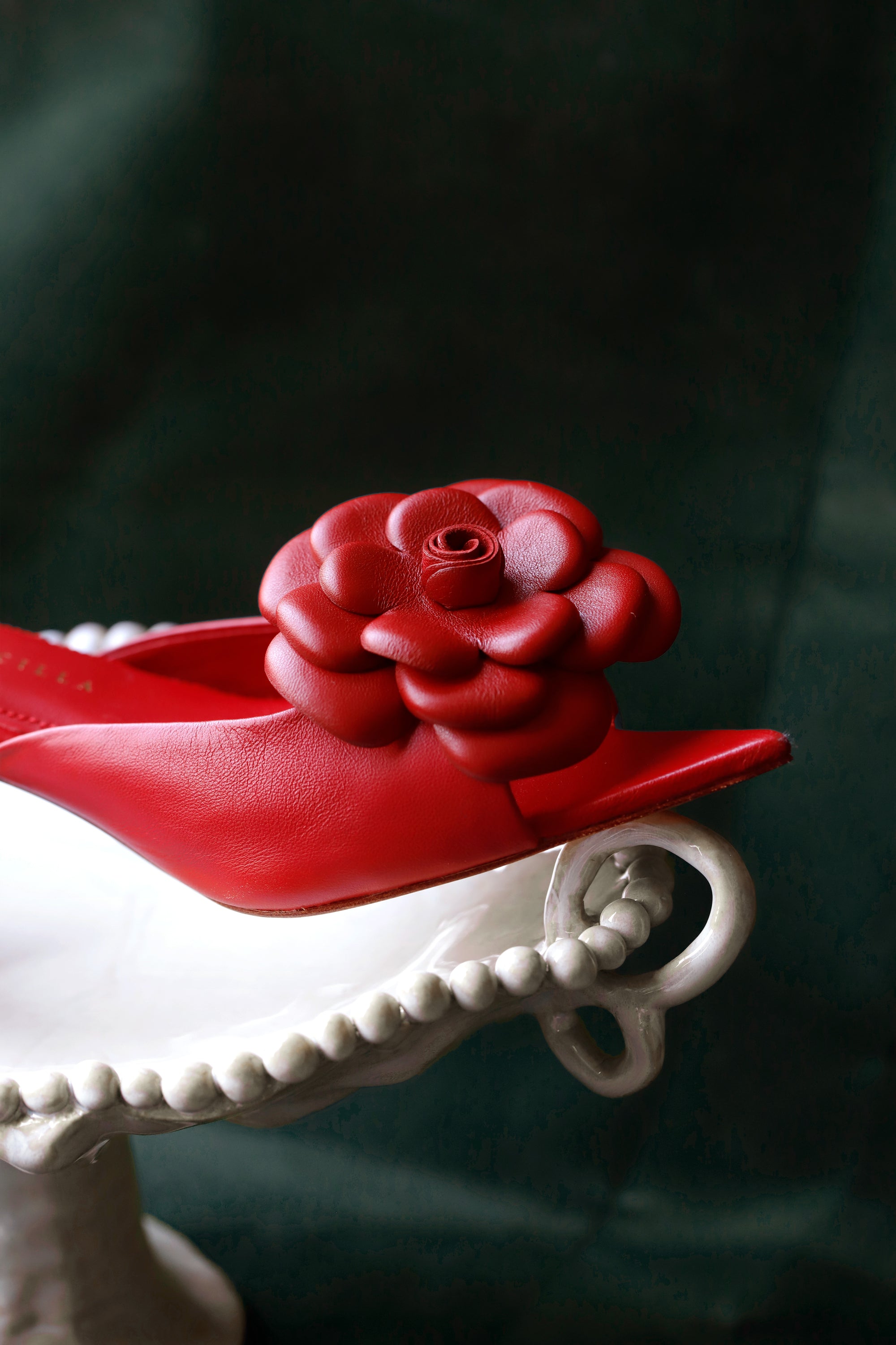 Single Camellia Clip On Shoes Accessories in Red